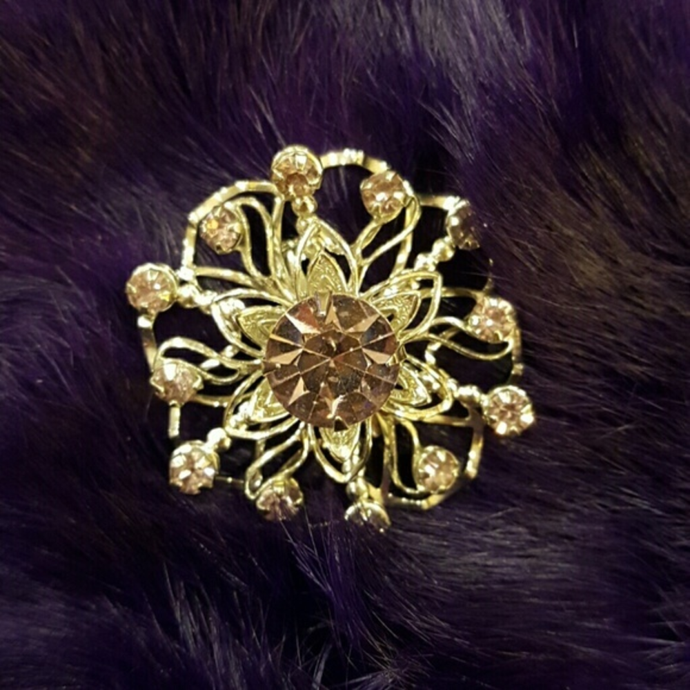 VINTAGE AMETHYST SILVER FLOWER BROOCH